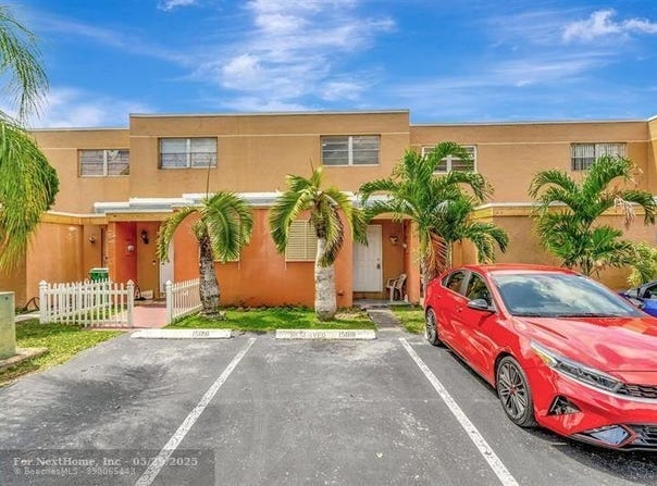 15018 SW 80th Ter 907, Miami, FL 33193