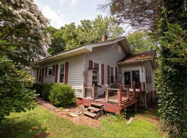 709 Kensington Ave, North Wilkesboro, NC 28659