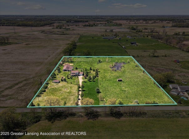 12898 Walker Road, Leslie, MI 49251