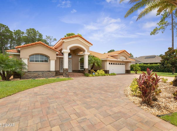 76 Woodlawn Drive, Palm Coast, FL 32137