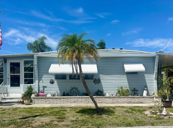 352 10th Street, Nokomis, FL 34275