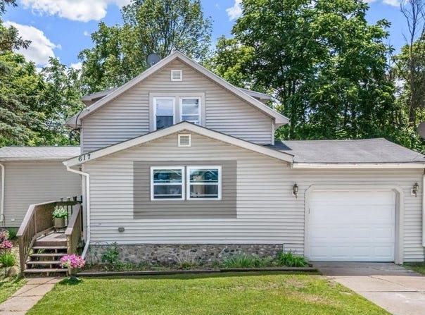 617 Crest, Kingsford, MI 49802