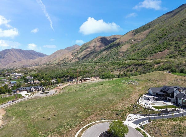 1284 E MIDDLE CANYON Ct, Mapleton, UT 84664