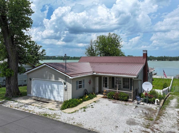 1199 N Main Street, Kewanna, IN 46939-9576