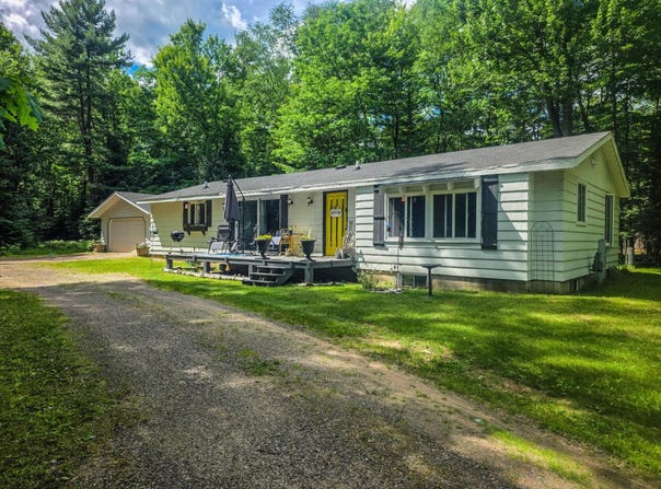 3700 CHAIN O LAKES RD, Eagle River, WI 54521
