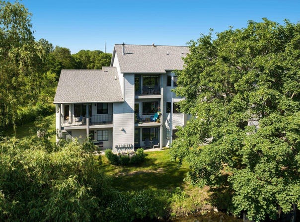 641 RIVERINE DRIVE, TRAVERSE CITY, MI 49684