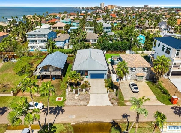 220 W Lantana St., South Padre Island, TX 78597
