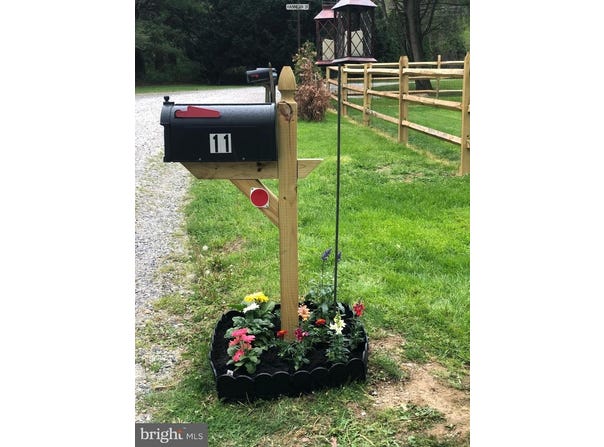 11 CREEK RD, DELTA, PA 17314