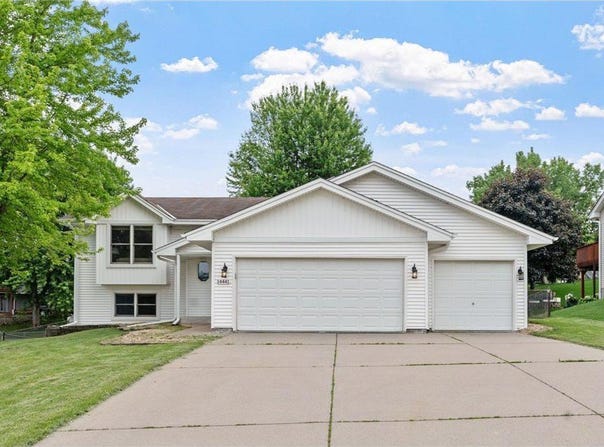 14441 Alabama Avenue S, Savage, MN 55378