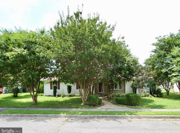 956 JANEKA LANE, DOVER, DE 19904