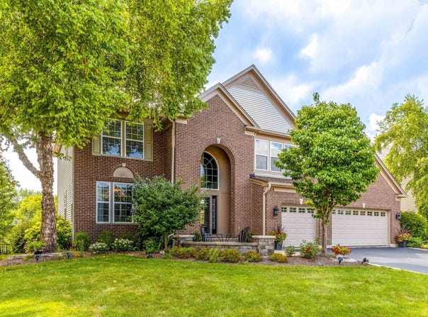 724 Porter Circle, Lindenhurst, IL 60046