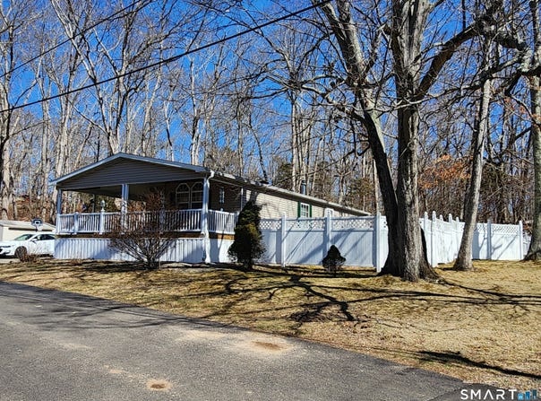 43 Evergreen Park, Clinton, CT 06413