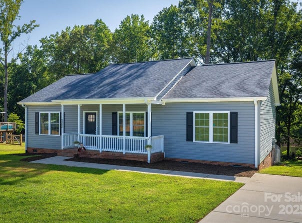 1152 Long Drive, Newton, NC 28658