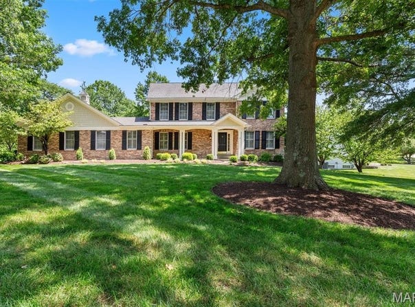 2032 Wilson Ridge Lane, Chesterfield, MO 63005
