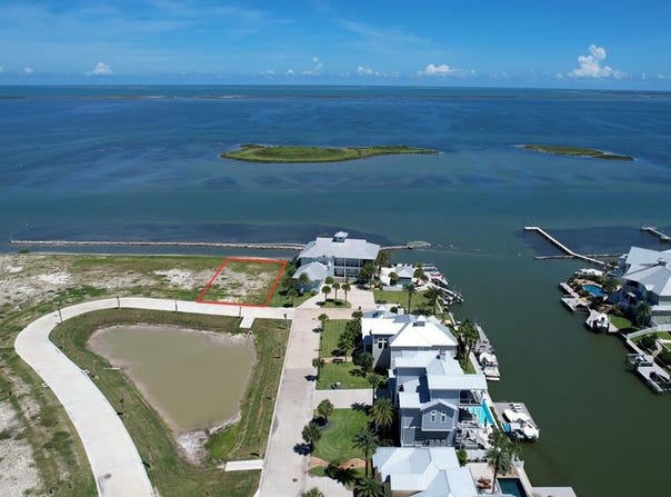 1002 North Isle Dr, ROCKPORT, TX 78382