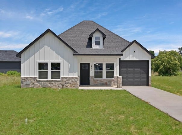 205 E South Street, Itasca, TX 76055