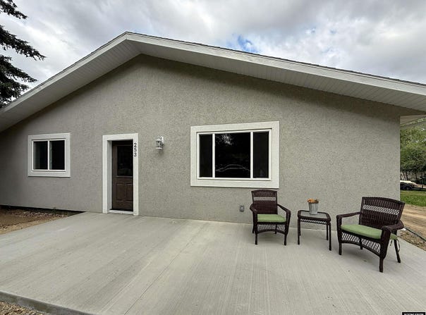 253 N Carrington Avenue, Buffalo, WY 82834