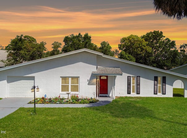 3 FLAMINGO Drive, Palm Coast, FL 32137
