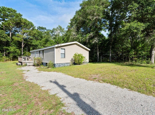 1586 W Kilbart Drive SW, Ocean Isle Beach, NC 28469