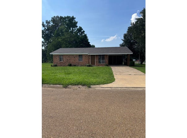 124 King St, Grenada, MS 38901
