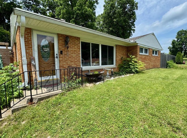 1805 Timberline Trail, Springfield, OH 45503