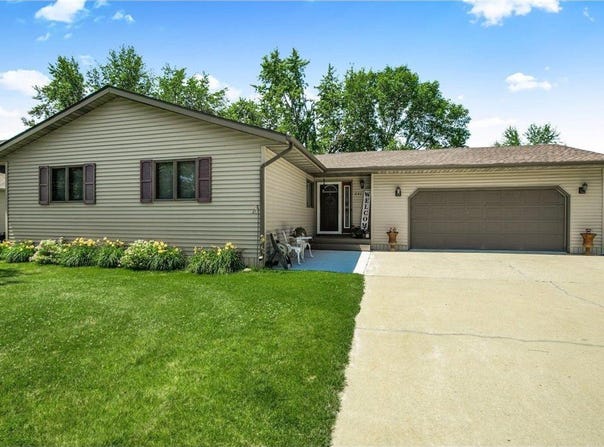 241 Meadowlark Lane SW, Melrose, MN 56352