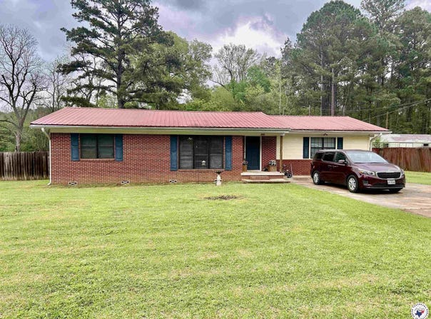209 Leslie Ln, Atlanta, TX 75551