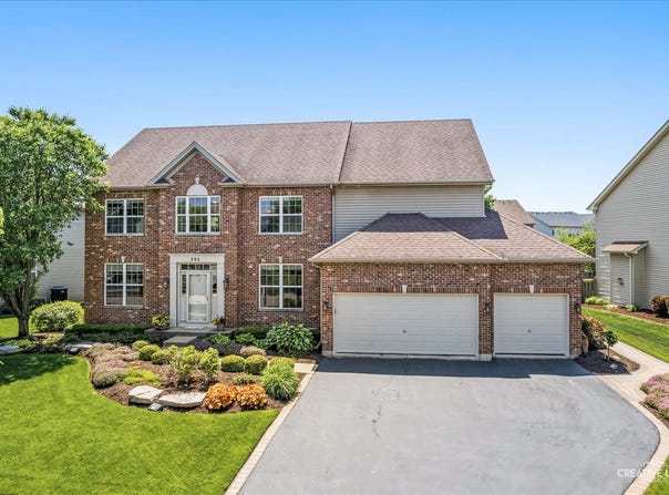390 Bloomfield Circle E, Oswego, IL 60543