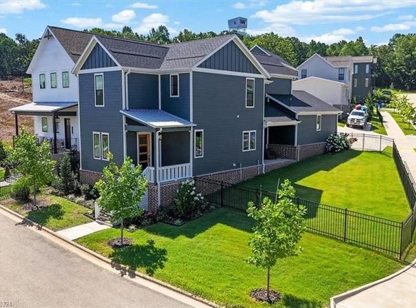 2035 E Little Crew DR, Fayetteville, AR 72703