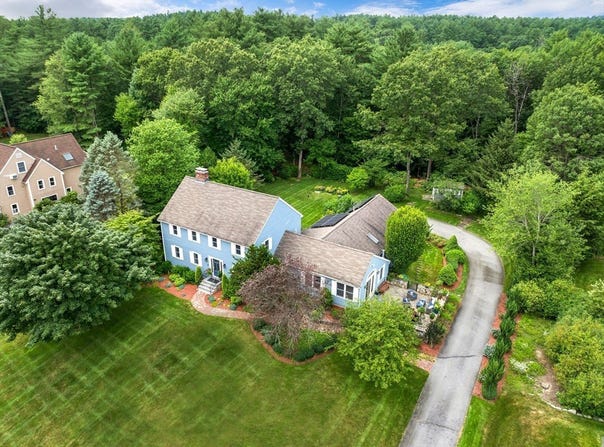 134 Reed Farm Rd, Boxborough, MA 01719
