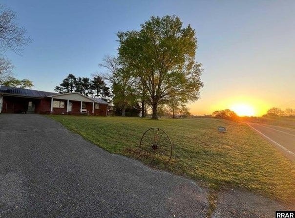 1407 Sharon, Sharon, TN 38255