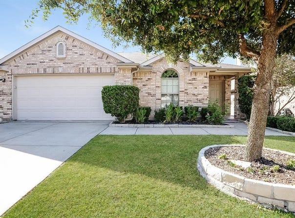 1744 Ringtail Drive, Little Elm, TX 75068