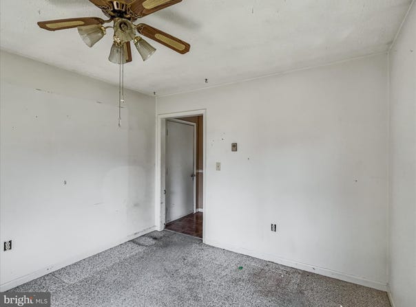 85 JACKSON DRIVE, CHAMBERSBURG, PA 17201