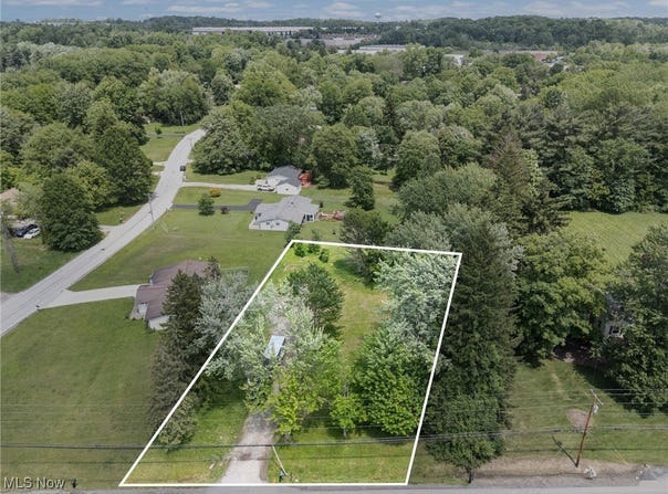 8377 Valley View Road, Macedonia, OH 44056
