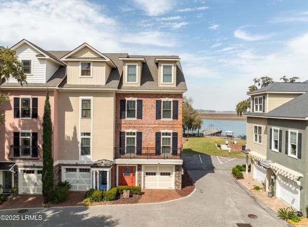 54 Battery Creek Club Drive, Beaufort, SC 29902