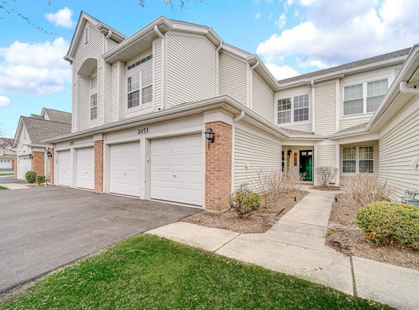 2073 Cambria Court, Northbrook, IL 60062