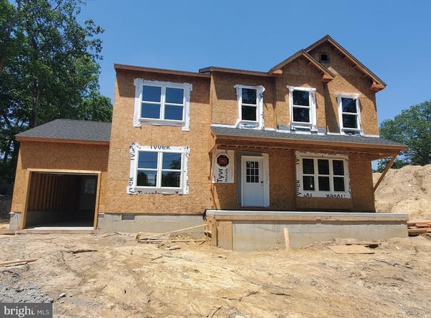 330 WOODBINE STREET, BROWNS MILLS, NJ 08015