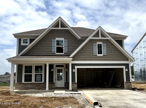 127 Dayflower Ct, Shepherdsville, KY 40165
