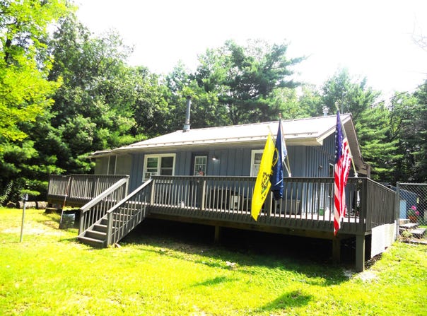 W4643 S Pearl Lake Road, Redgranite, WI 54970-7231