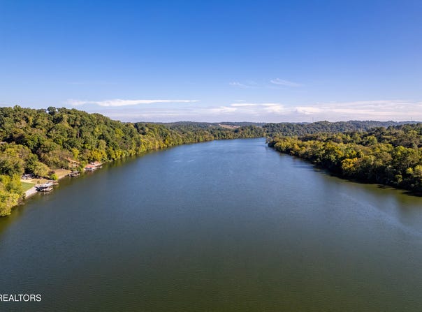 110 Vineyard Cove Drive, Loudon, TN 37774