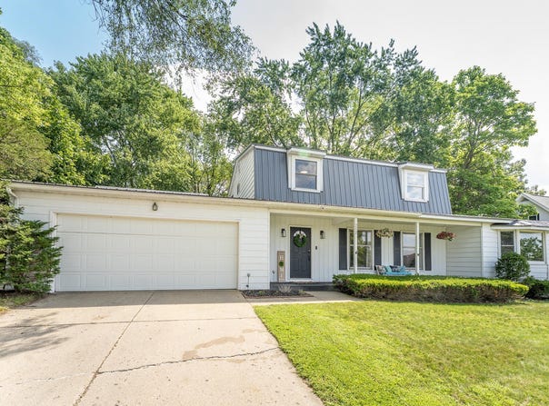 212 S Hillcrest Street, Greenville, MI 48838