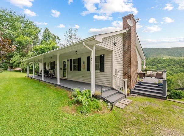 243 Winterplace Ln, Independence, VA 24348