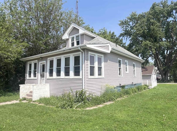340 E Main Street, Manly, IA 50456