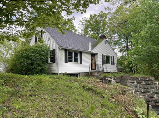11 Maple Street, Brattleboro, VT 05350