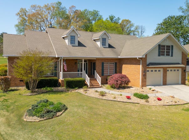 304 Chuniloti Circle, Loudon, TN 37774
