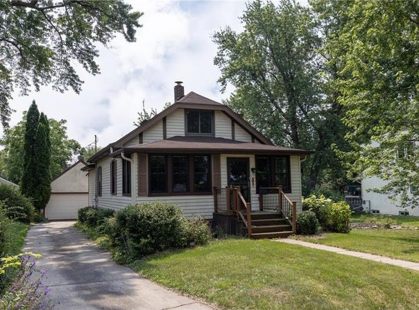 3979 Reservoir Boulevard, Columbia Heights, MN 55421