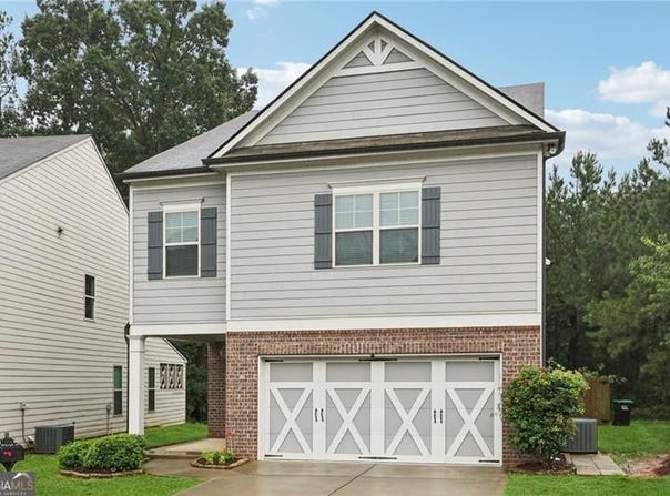 2085 Black Pebble, Buford, GA 30519