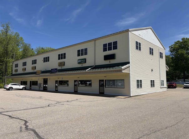 629 Calef Highway, Epping, NH 03042