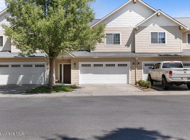 896 W Willow Lake Loop, Coeur d'Alene, ID 83815