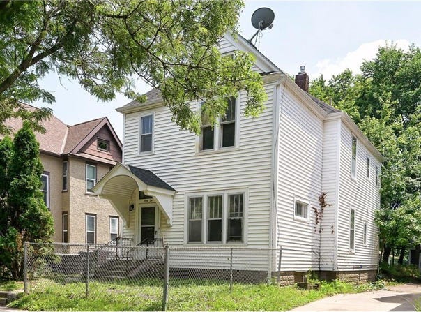 42 Front Avenue, Saint Paul, MN 55117